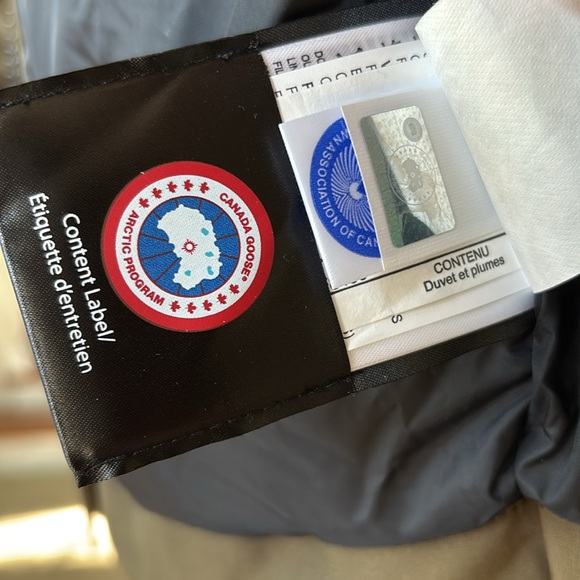 Canada Goose NWT Men’s Langford Heritage Parka Size S Military Green w Fur - Picture 10 of 11